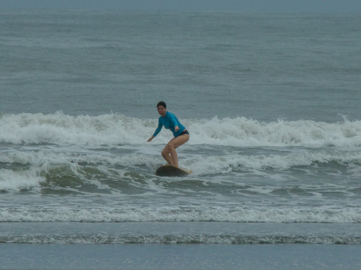 Surfen am Guiones Beach in Nosara