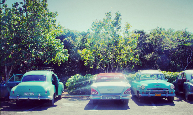 Old Cars parking, Mietwagen Kuba
