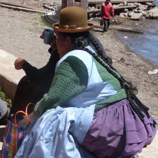 Frau am Titicacasee